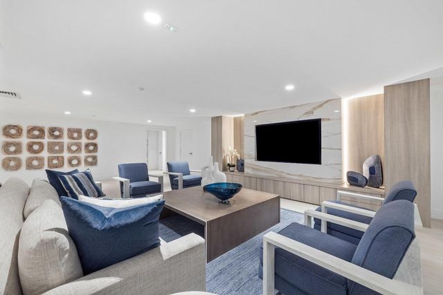 2773 S Ocean Boulevard 106, Palm Beach, FL 33480