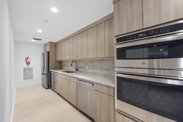 2773 S Ocean Boulevard 106, Palm Beach, FL 33480