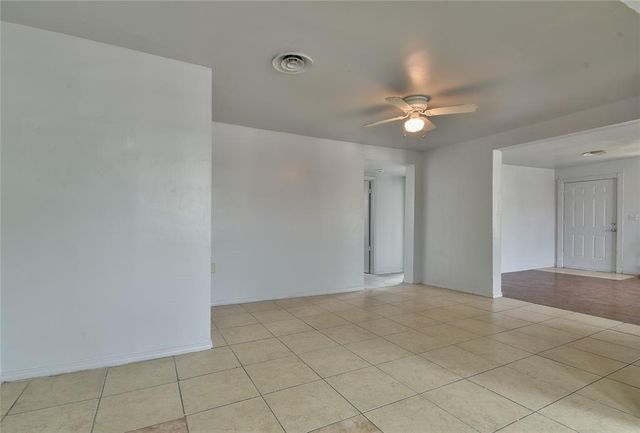3725 SW 25th Street, Oklahoma City, OK 73108