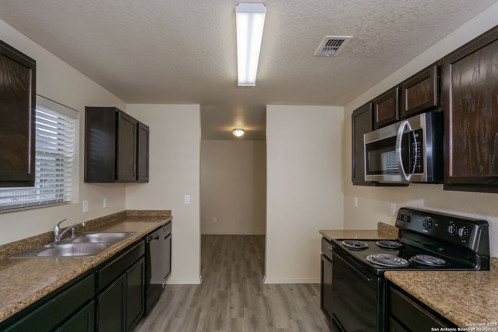 5811 Camier Cove, San Antonio, TX 78218