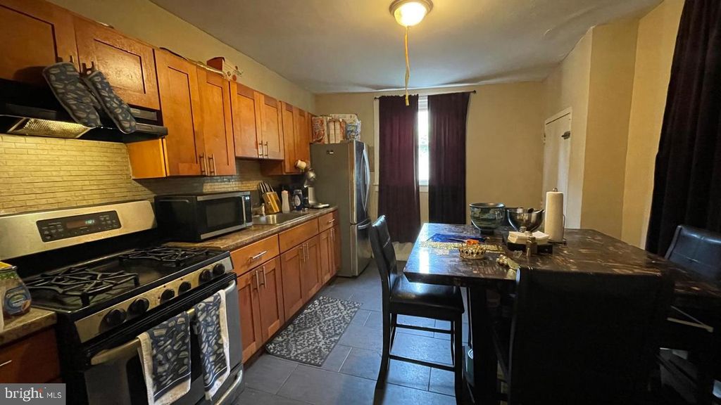 319 E ELWOOD ST, Philadelphia, PA 19144 — photo 5