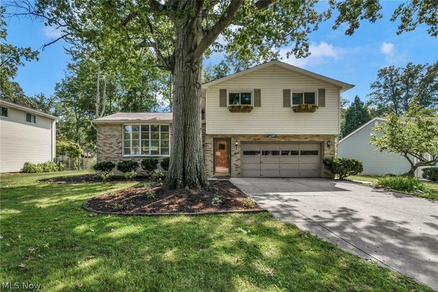 24397 Noreen Drive, North Olmsted, OH 44070