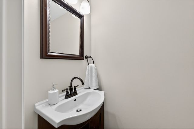 2334 Reflections Drive, Aurora, IL 60502