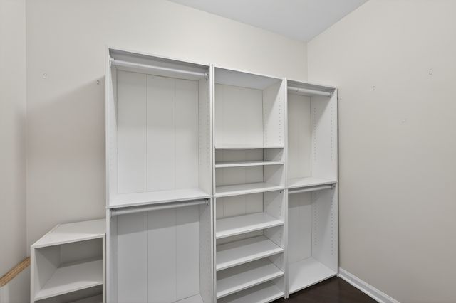 2334 Reflections Drive, Aurora, IL 60502