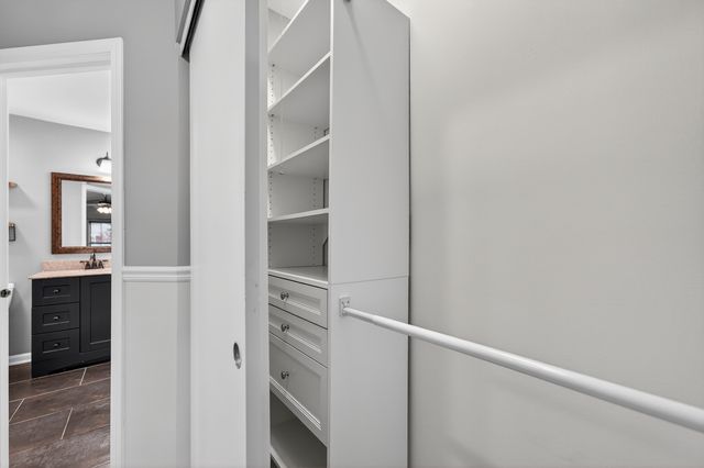 2334 Reflections Drive, Aurora, IL 60502