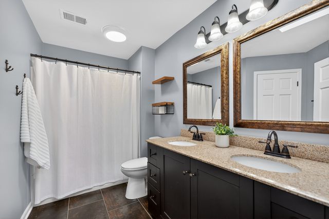 2334 Reflections Drive, Aurora, IL 60502