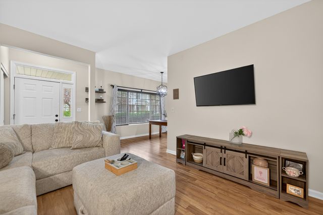 2334 Reflections Drive, Aurora, IL 60502