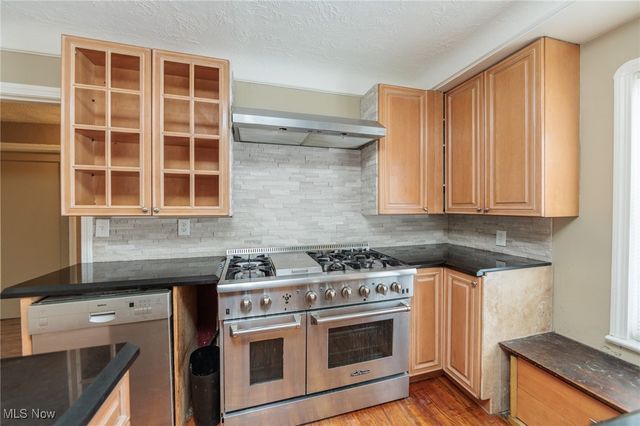 5062 Lee Road, Maple Heights, OH 44137