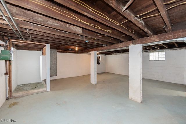 5062 Lee Road, Maple Heights, OH 44137