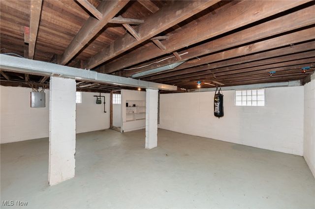 5062 Lee Road, Maple Heights, OH 44137