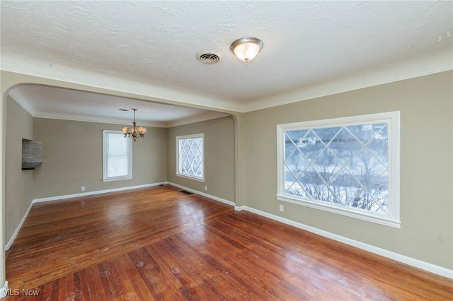 5062 Lee Road, Maple Heights, OH 44137