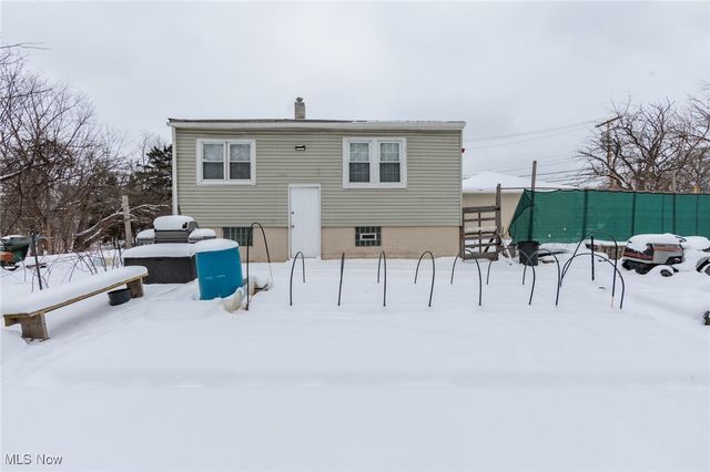 5062 Lee Road, Maple Heights, OH 44137