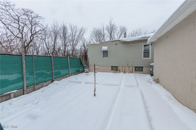 5062 Lee Road, Maple Heights, OH 44137