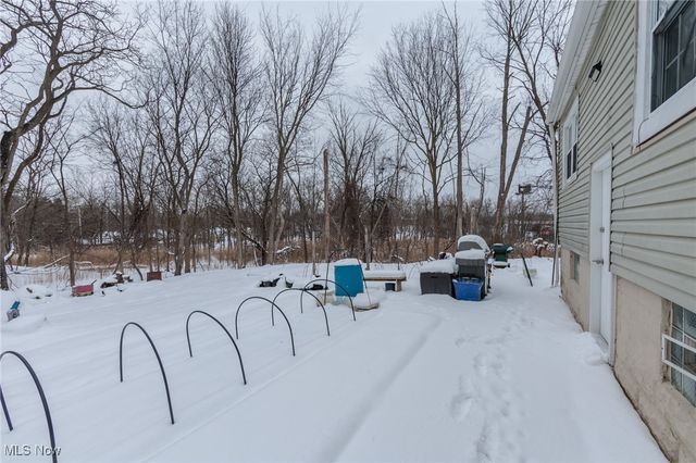 5062 Lee Road, Maple Heights, OH 44137