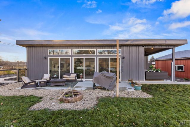 8836 N Duncan Lane, Boise, ID 83714