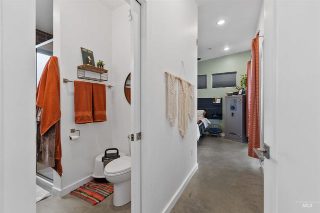 8836 N Duncan Lane, Boise, ID 83714