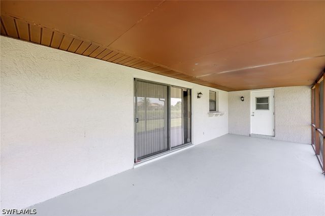 19480 Poppytree CT, Lehigh Acres, FL 33936