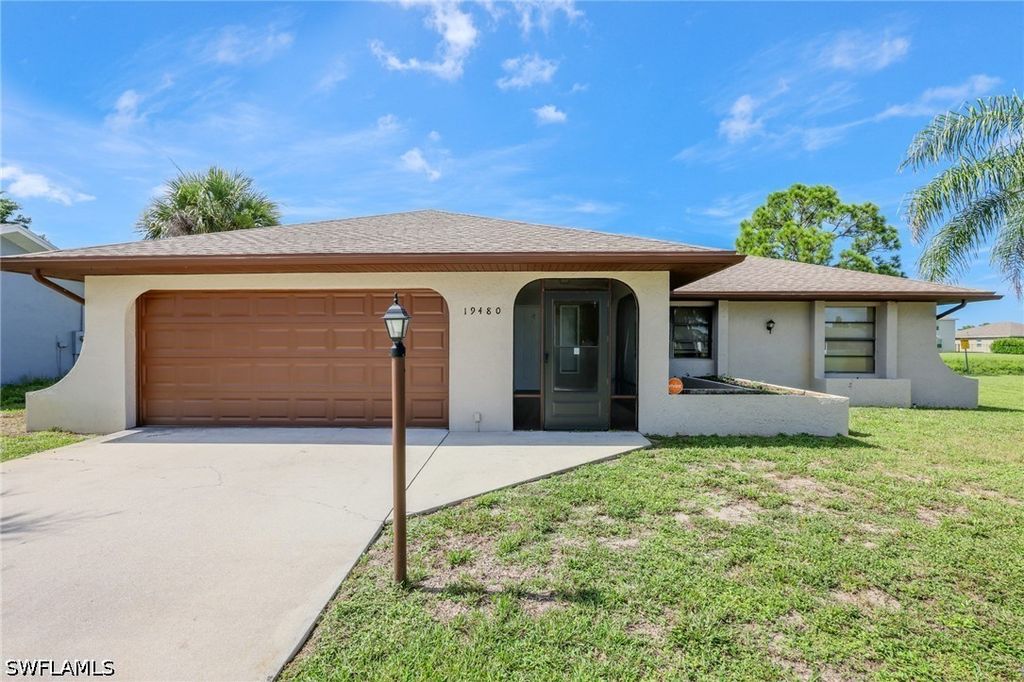 19480 Poppytree CT, Lehigh Acres, FL 33936