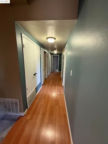 1735 David Ave, Concord, CA 94518