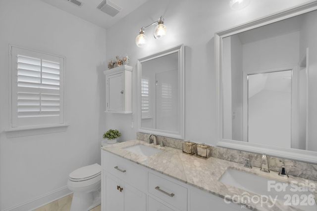 7526 Fairway Villa Circle, Denver, NC 28037