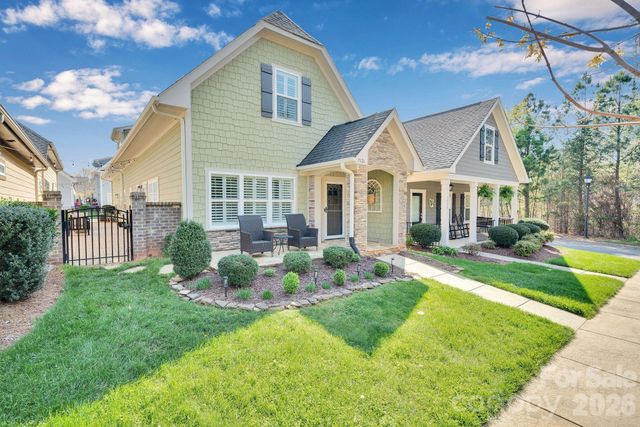 7526 Fairway Villa Circle, Denver, NC 28037