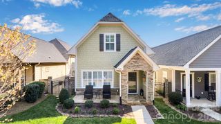 7526 Fairway Villa Circle, Denver, NC 28037