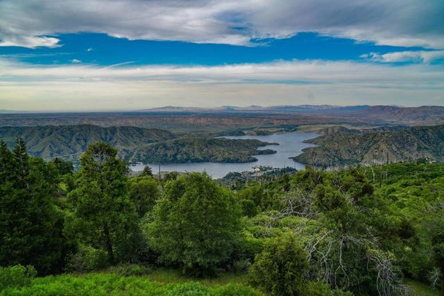 194 Cedar Lake Drive, Cedarpines Park, CA 92322