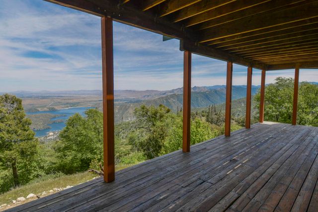 194 Cedar Lake Drive, Cedarpines Park, CA 92322