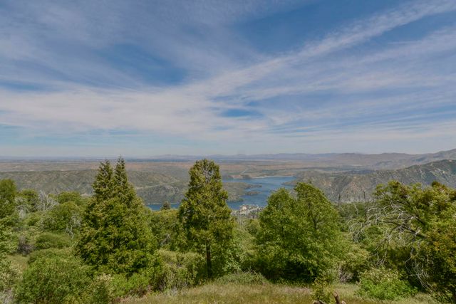 194 Cedar Lake Drive, Cedarpines Park, CA 92322