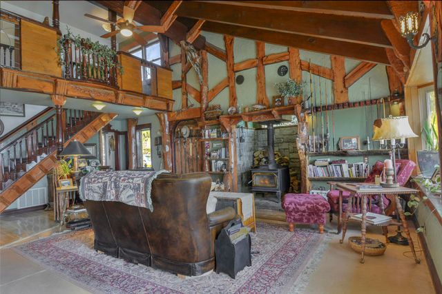 194 Cedar Lake Drive, Cedarpines Park, CA 92322