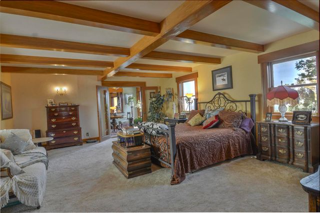 194 Cedar Lake Drive, Cedarpines Park, CA 92322