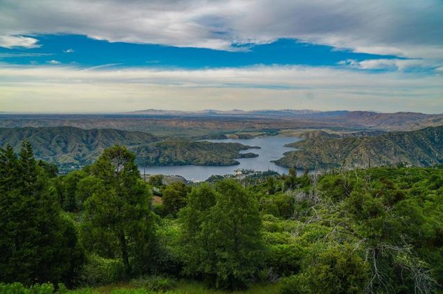 194 Cedar Lake Drive, Cedarpines Park, CA 92322