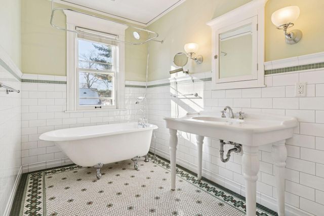 4128 Sheridan Avenue S, Minneapolis, MN 55410