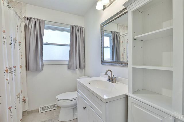 2868 Pineridge Avenue, Cincinnati, OH 45208