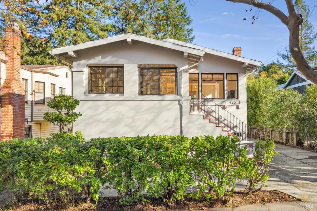 242 D St, San Rafael, CA 94901