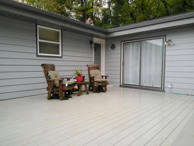 2116 Harris Highland DRIVE, Waukesha, WI 53188