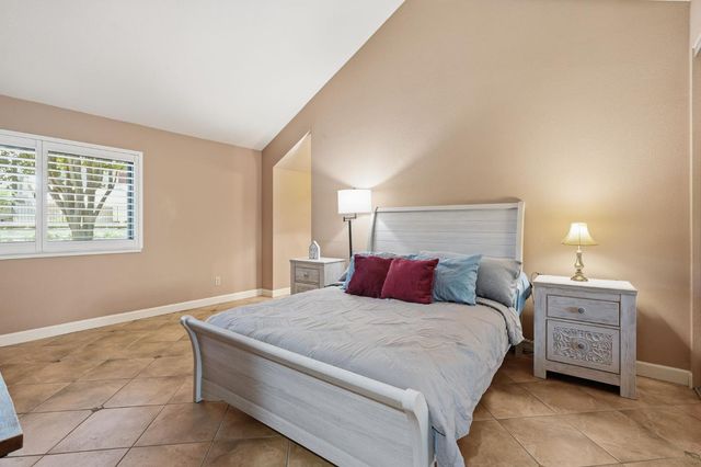 3201 Swallows Nest Dr, Sacramento, CA 95833