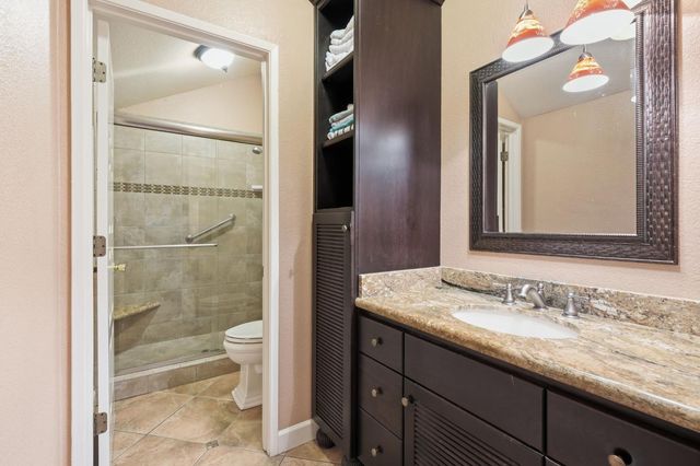3201 Swallows Nest Dr, Sacramento, CA 95833