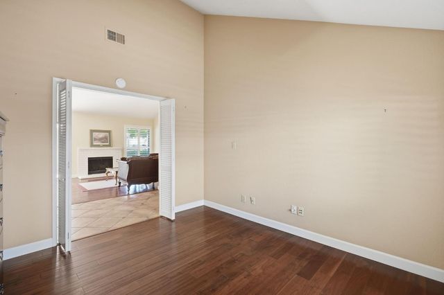 3201 Swallows Nest Dr, Sacramento, CA 95833