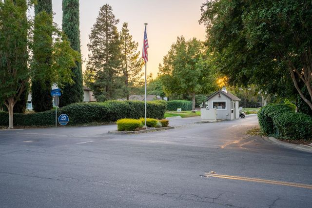 3201 Swallows Nest Dr, Sacramento, CA 95833