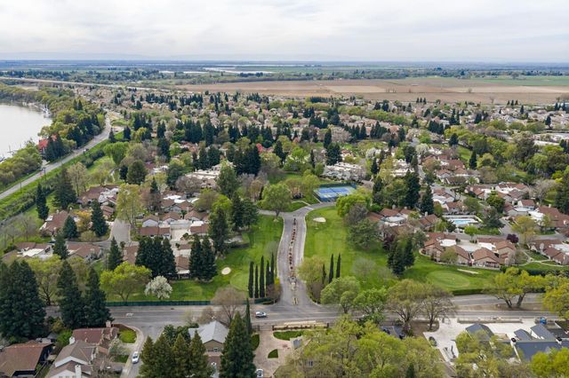 3201 Swallows Nest Dr, Sacramento, CA 95833