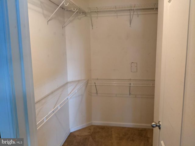 19318 DIAMOND LAKE DR, Leesburg, VA 20176