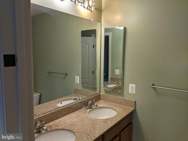 19318 DIAMOND LAKE DR, Leesburg, VA 20176