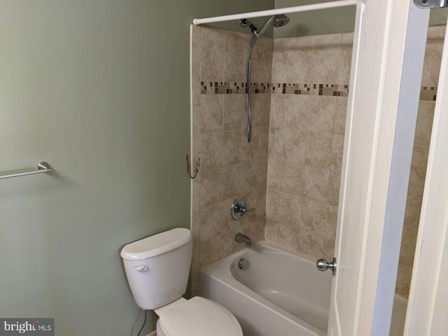 19318 DIAMOND LAKE DR, Leesburg, VA 20176