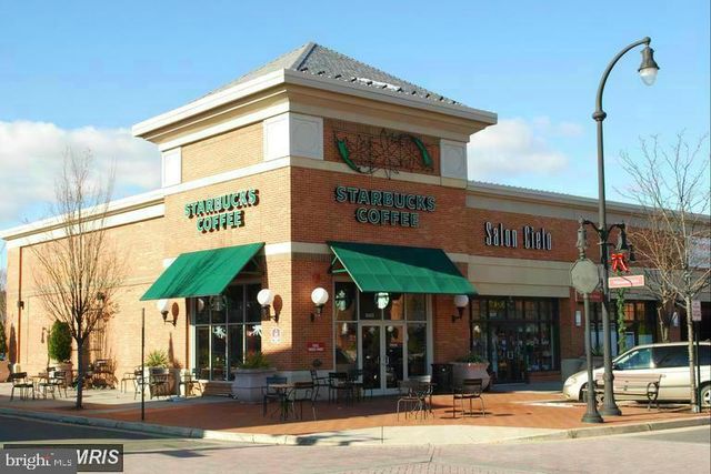 19318 DIAMOND LAKE DR, Leesburg, VA 20176