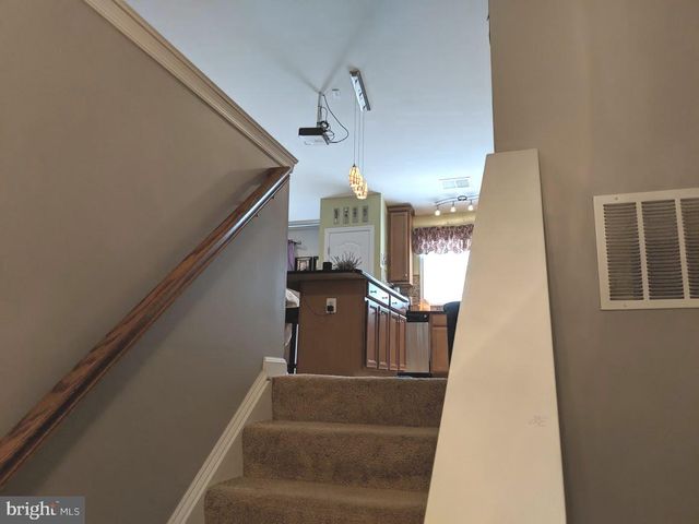 19318 DIAMOND LAKE DR, Leesburg, VA 20176