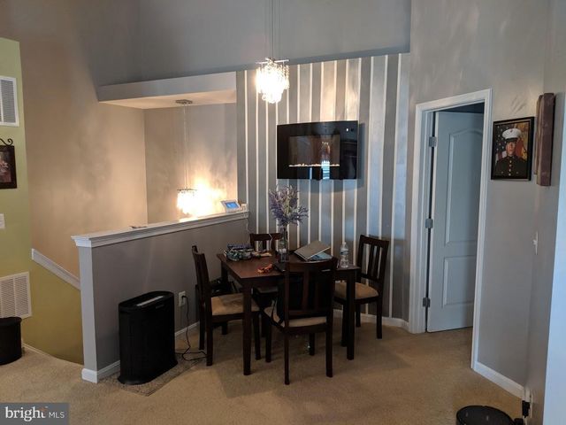 19318 DIAMOND LAKE DR, Leesburg, VA 20176