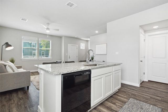 705 Horseshoe DR 1702, Leander, TX 78641