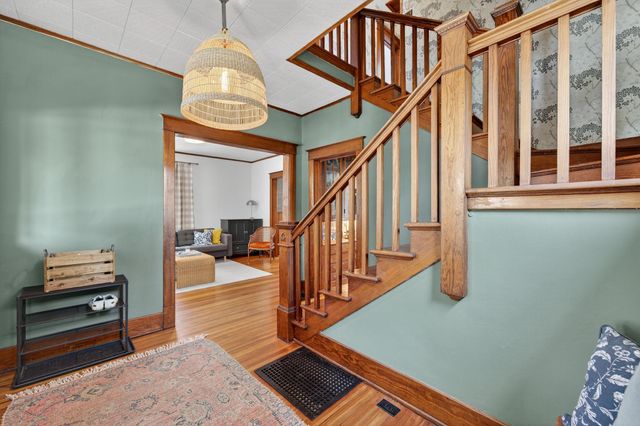 12 6th Avenue SE, Rochester, MN 55904