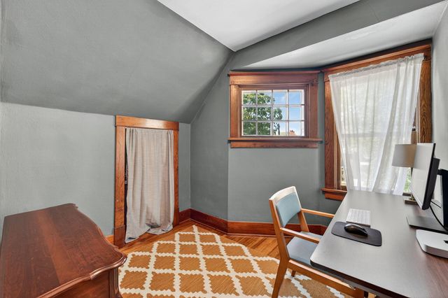 12 6th Avenue SE, Rochester, MN 55904